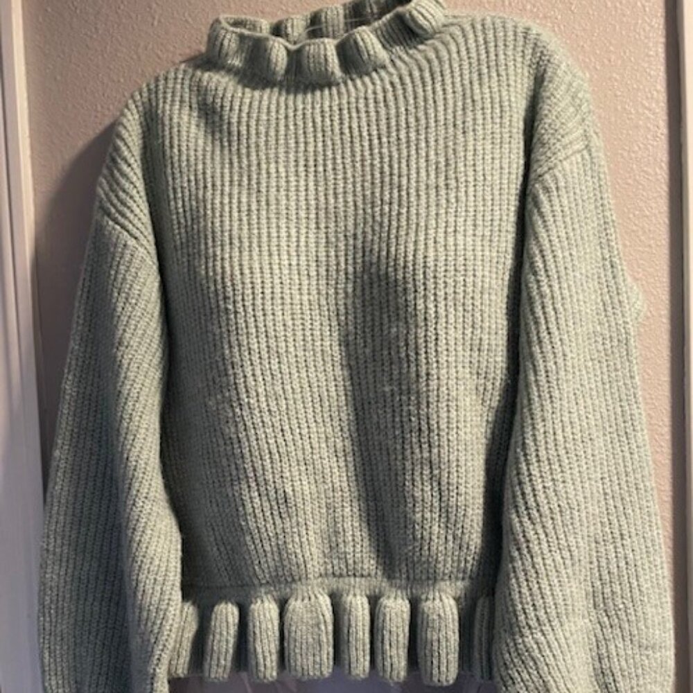 TOPSHOP Mint Ruffle Sweater Sz 8/10 US